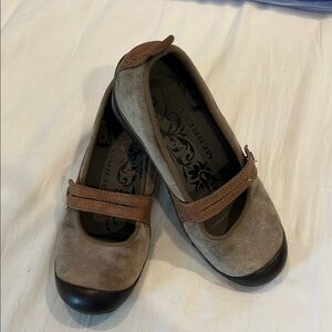 Merrell Women's Brown and Tan Shoes